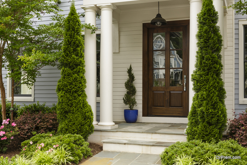 decorating-your-front-entryway