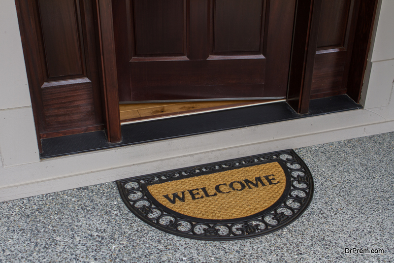 decorating-your-front-entryway